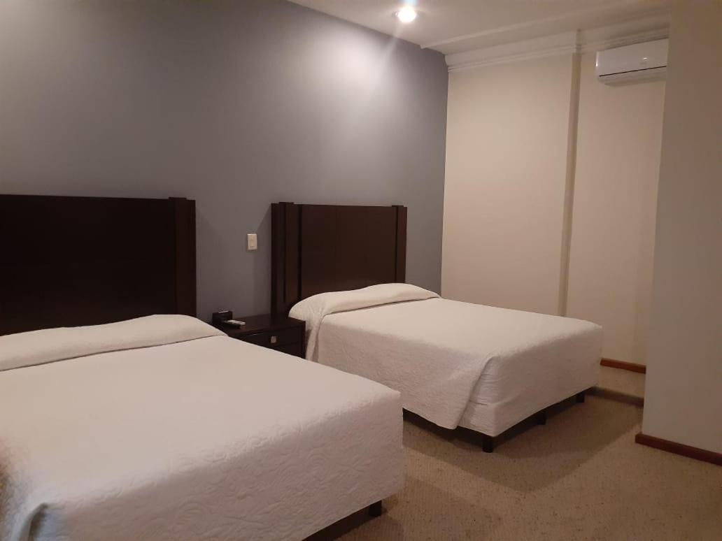 Hotel Candelero Yuriria Ngoại thất bức ảnh